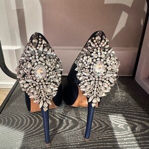Bragley Mischka blue heels 2